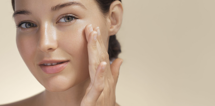 Crema Facial Hidratante con Retinol – Piel Radiante y Joven